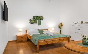 Elegant 2BR Apartment - near Bahnhof Wien Meidling